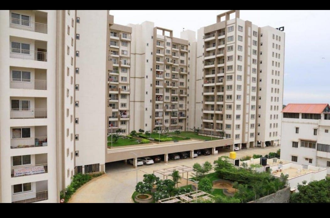 3 BHK Apartment For Sale in DSR Waterscape
