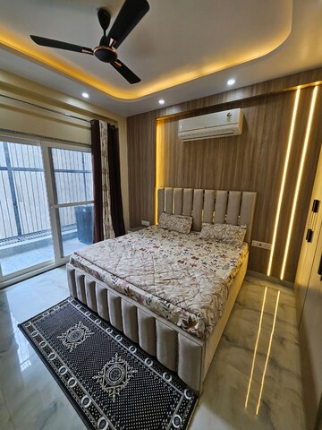 Bedroom in 1 BHK Builder Floor at Royal Homez, Sector 43 – for Rent