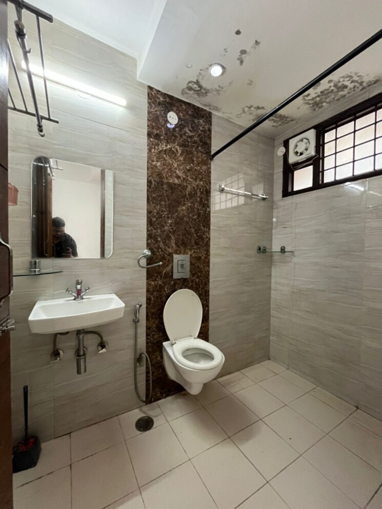 Bathroom, dda-rosewood-apartments 3 Bedroom 1600 Sq.Ft. Apartment In Vasant Kunj Delhi 9177630