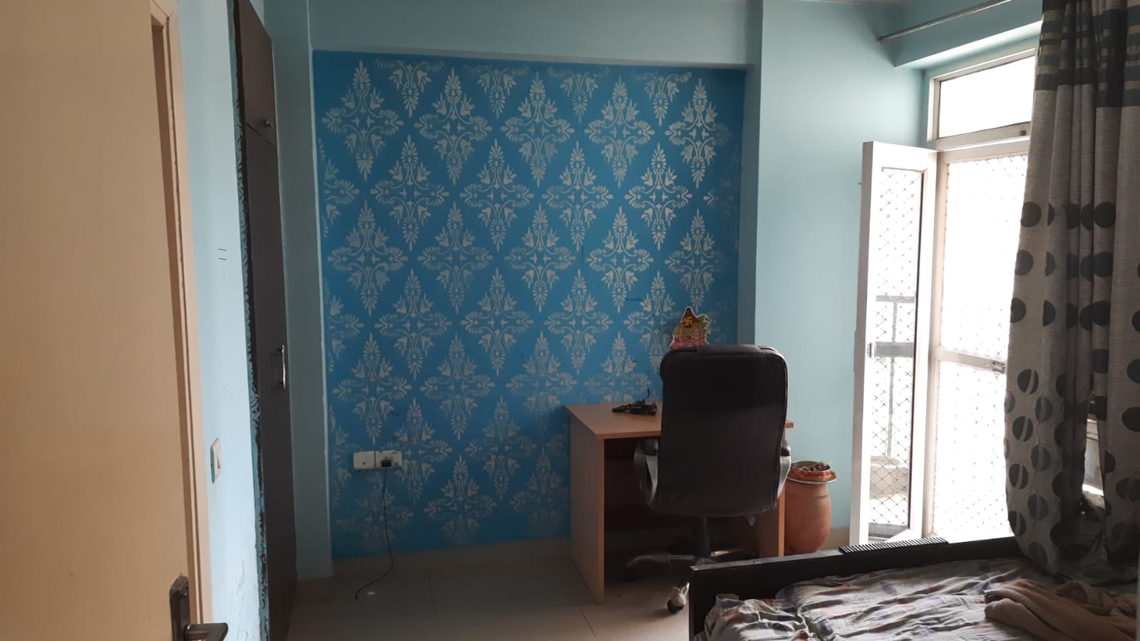 2 BHK + Pooja Room Apartment For Rent in Gaur City 5th Avenue