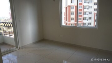 Room in 3 BHK Apartment at Prestige Lakeside Habitat, Varthur – for Rent