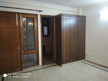 Room in 2 BHK Builder Floor at Saket – for Rent