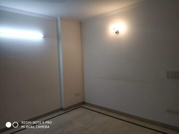 Room in 2 BHK Builder Floor at Saket – for Rent