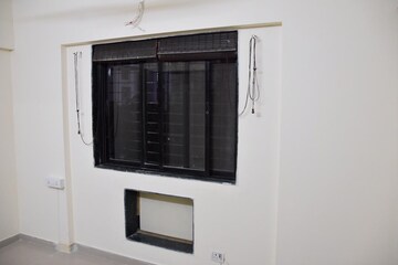 Room in 2 BHK Apartment at Puranik City, Kasarvadavali – for Sale
