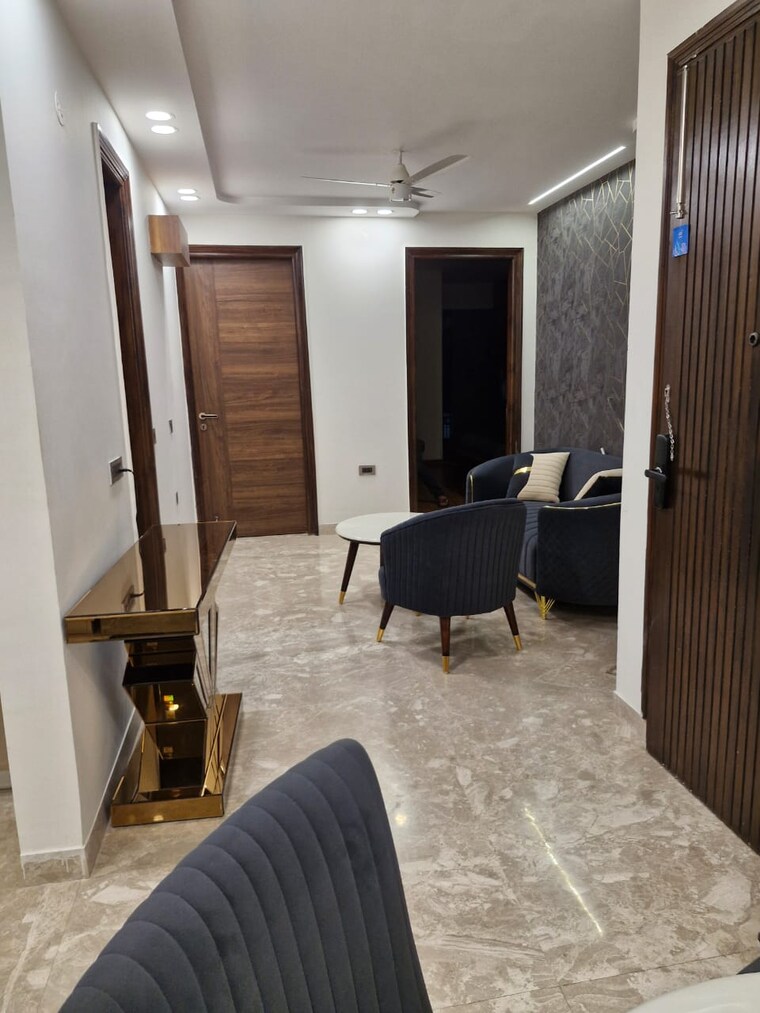 Room, gupta-awas 3 Bedroom 2100 Sq.Ft. Builder Floor In Sector 43 Gurgaon 9177738