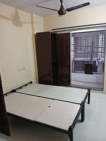 Room in 1 BHK Apartment at Bindra Complex, Andheri East – for Rent