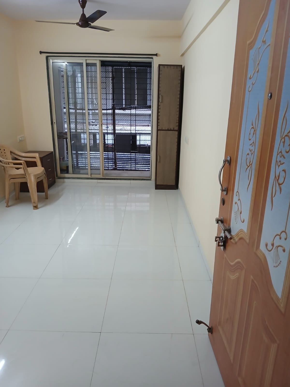 1 BHK 450 Sq.Ft. Apartment in Bindra Complex