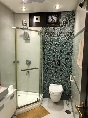 Bathroom in 4 BHK Villa at Sainik Farm – for Sale