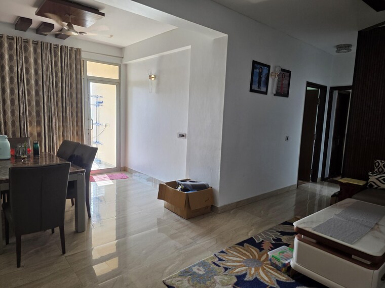 Living Room, dlf-silver-oaks 3 Bedroom 1600 Sq.Ft. Apartment In Sector 26 Gurgaon 9177763