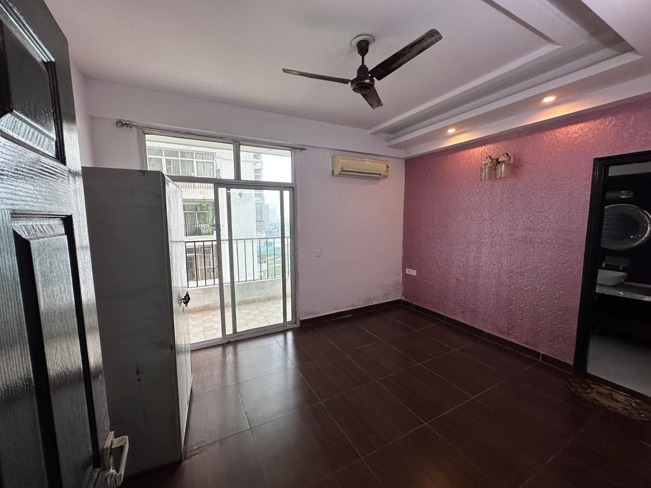 3 BHK + Study Room 927 Sq.Ft. Apartment in Paramount Symphony