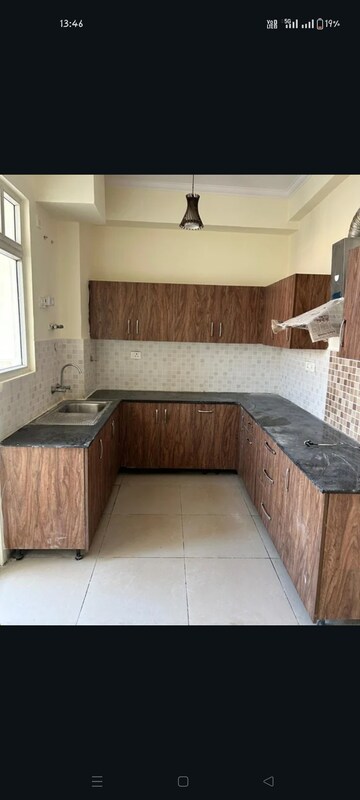 Bedroom in 4 BHK Apartment at Sunshine Helios, Sector 78 – for Rent