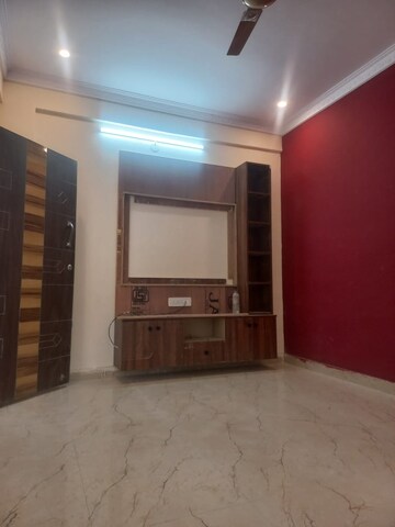 Room in 1 BHK Builder Floor at Ejipura – for Rent