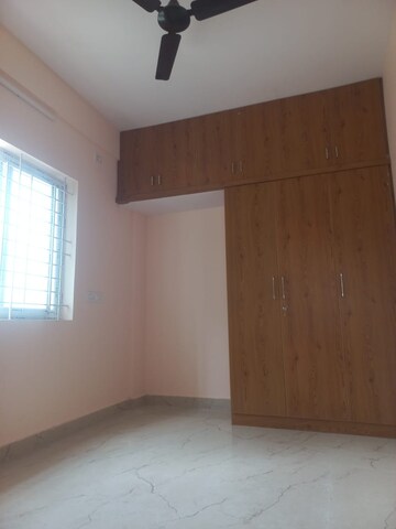 Room in 1 BHK Builder Floor at Ejipura – for Rent