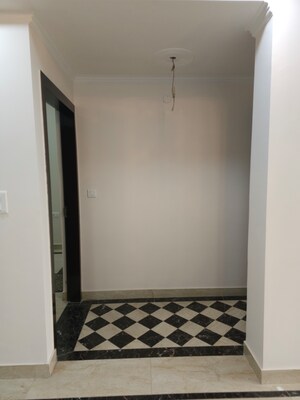 Room in 3 BHK Apartment at Sector 22 Dwarka – for Sale