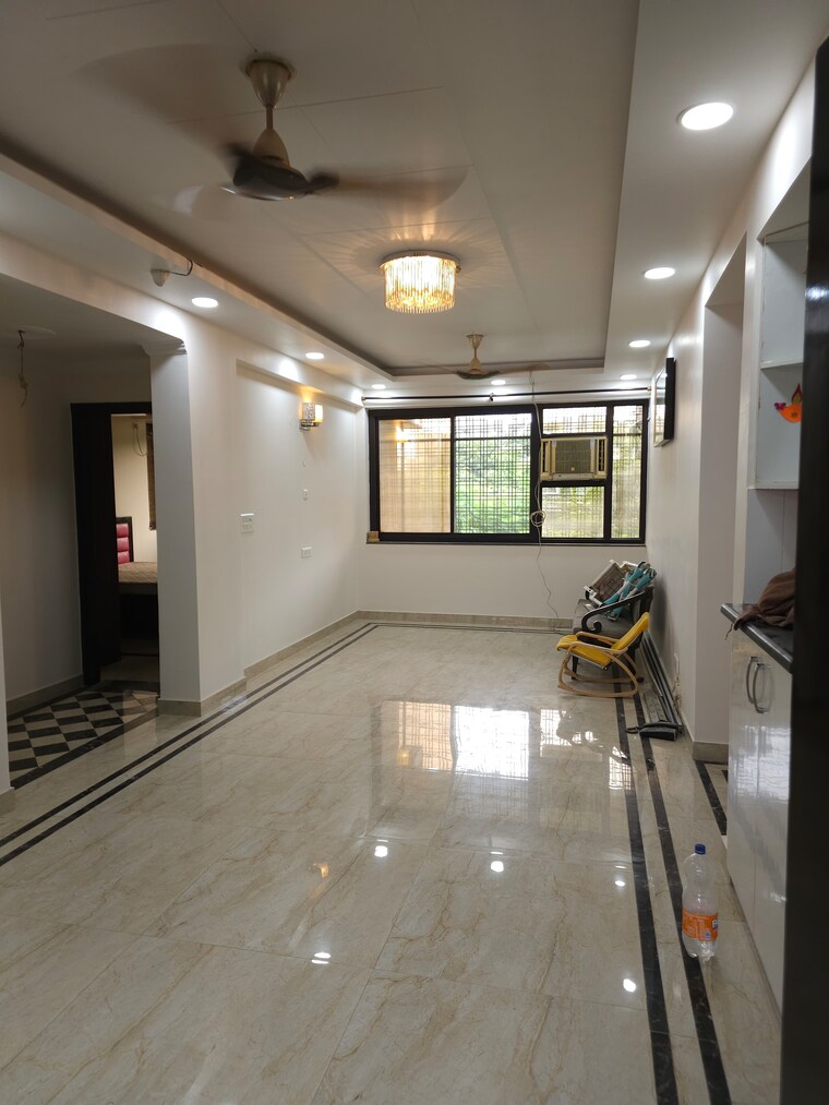 Room, sector 22 dwarka 3 Bedroom 1650 Sq.Ft. Apartment In Sector 22 Dwarka Delhi 9178005