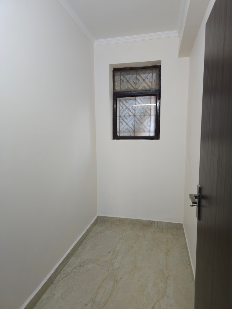 Room, sector 22 dwarka 3 Bedroom 1650 Sq.Ft. Apartment In Sector 22 Dwarka Delhi 9178005