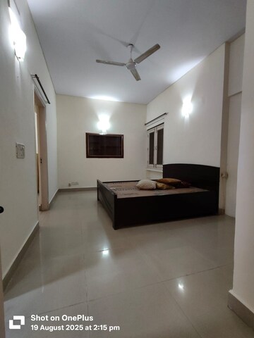 2 BHK Builder Floor For Rent in Saket
