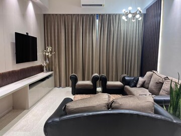 Living Room in 3 BHK Builder Floor at Adani Samsara, Sector 60 – for Rent
