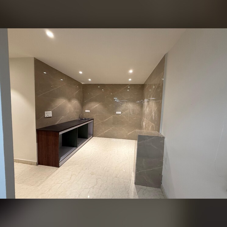 Team Area, sector 2 Commercial Office Space 2000 Sq.Ft. In Sector 2 Noida 9177902