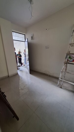 Living Room in 1.5 BHK Apartment at Sector 10 Greater Noida – for Sale