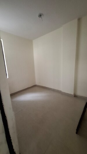 Furnished Amenities in 1.5 BHK Apartment at Sector 10 Greater Noida – for Sale