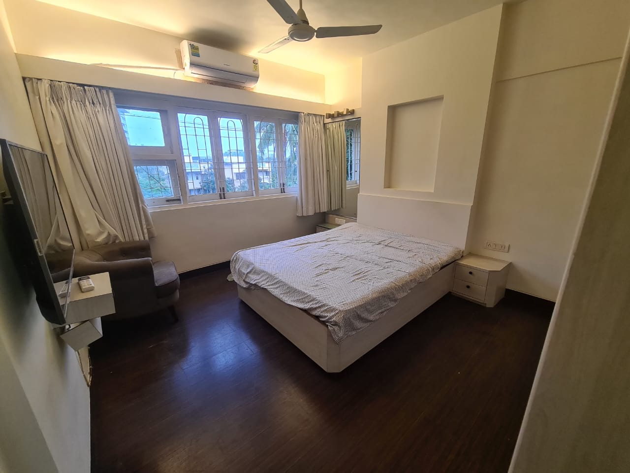 3 BHK + Pooja Room Apartment For Rent in Amaltas CHS
