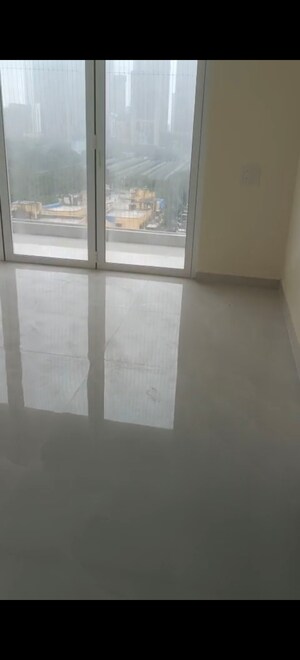 Room in 3 BHK Apartment at Rubberwala White House, Sewri – for Sale