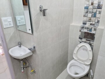 Bathroom in 2 BHK Builder Floor at Safdarjung Development Area – for Rent