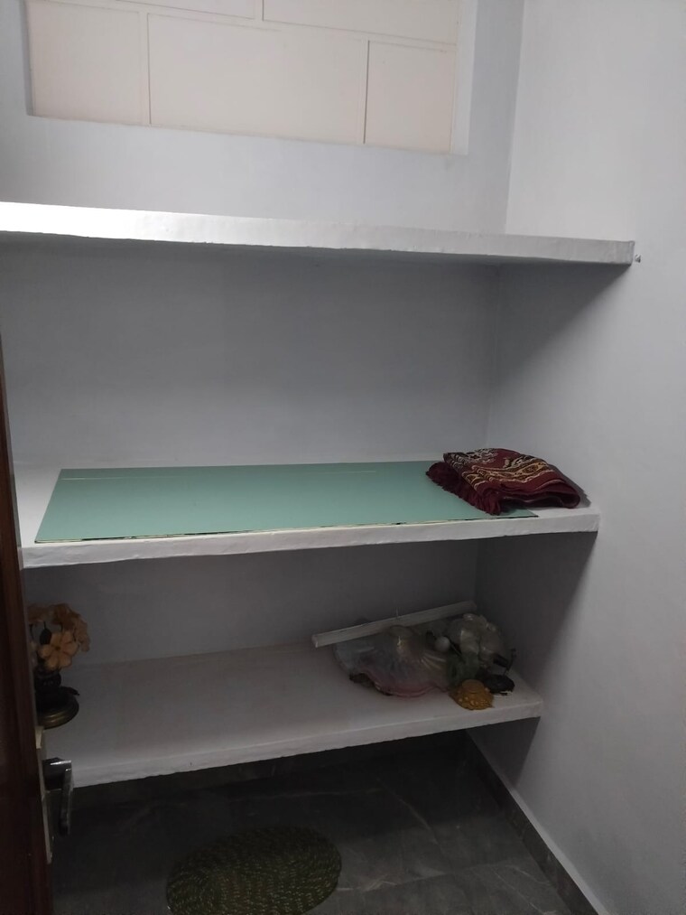 undefined, east of kailash 2 Bedroom 200 Sq.Yd. Builder Floor In East Of Kailash Delhi 9178033