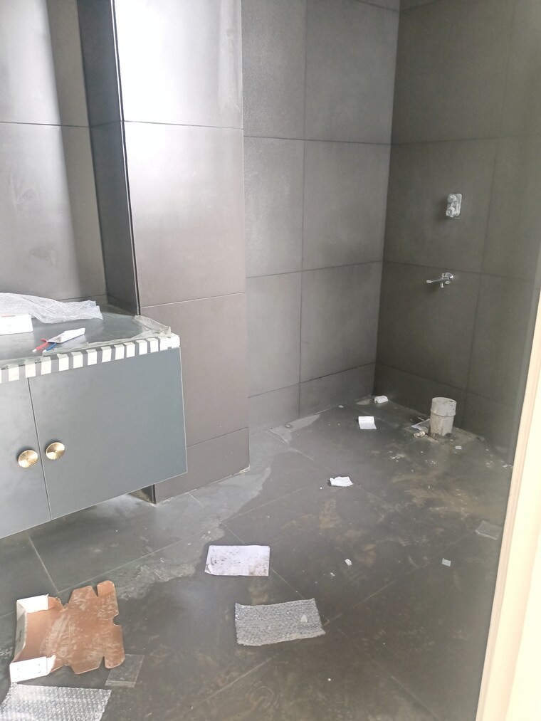 Bathroom, sector 84 4 Bedroom 2928 Sq.Ft. Builder Floor In Sector 84 Faridabad 9178040