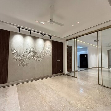 6 BHK Independent House For Sale in Dlf Phase iv