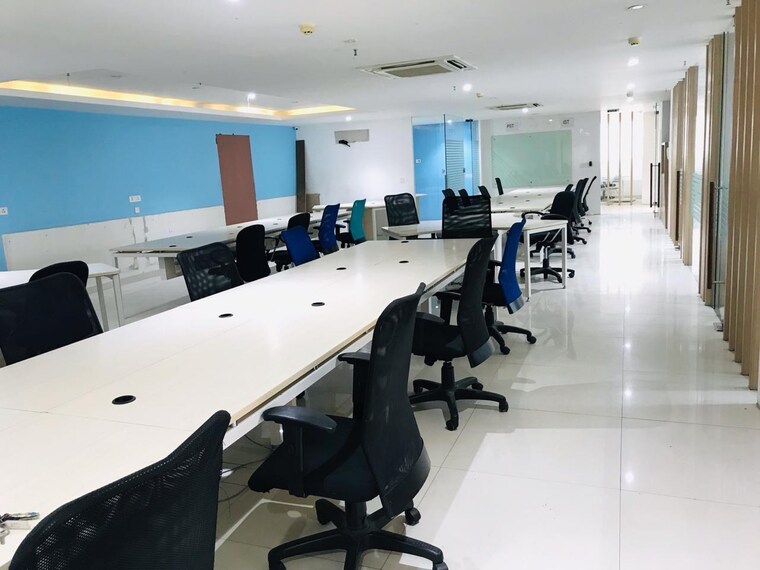 Team Area, vijay nagar Commercial Office Space 3900 Sq.Ft. In Vijay Nagar Indore 9178019