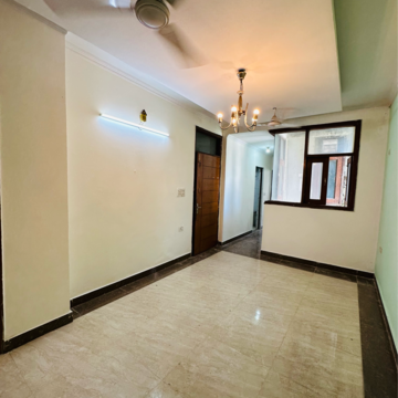 Room in 3 BHK Builder Floor at Saket – for Rent