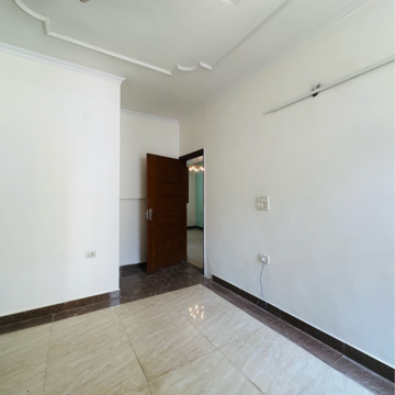 Room in 3 BHK Builder Floor at Saket – for Rent