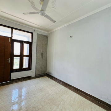 Room in 3 BHK Builder Floor at Saket – for Rent