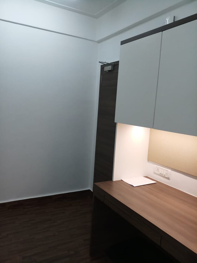 Room, tardeo Commercial Office Space 170 Sq.Ft. In Tardeo Mumbai 9178039