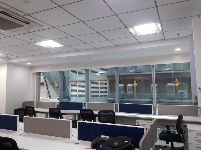 Gym, palasia Commercial Office Space 1800 Sq.Ft. In Palasia Indore 9178056