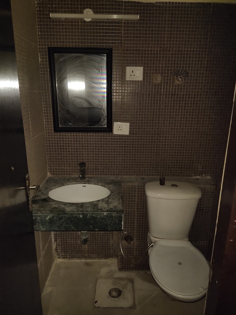 Attached Bathroom, assotech-windsor-court 3 Bedroom 1390 Sq.Ft. Apartment In Sector 78 Noida 9178109