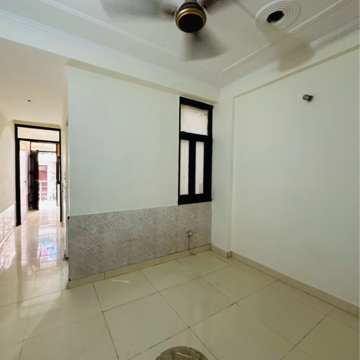 Bathroom in 1 BHK Builder Floor at Saket – for Rent