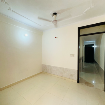 Room in 1 BHK Builder Floor at Saket – for Rent