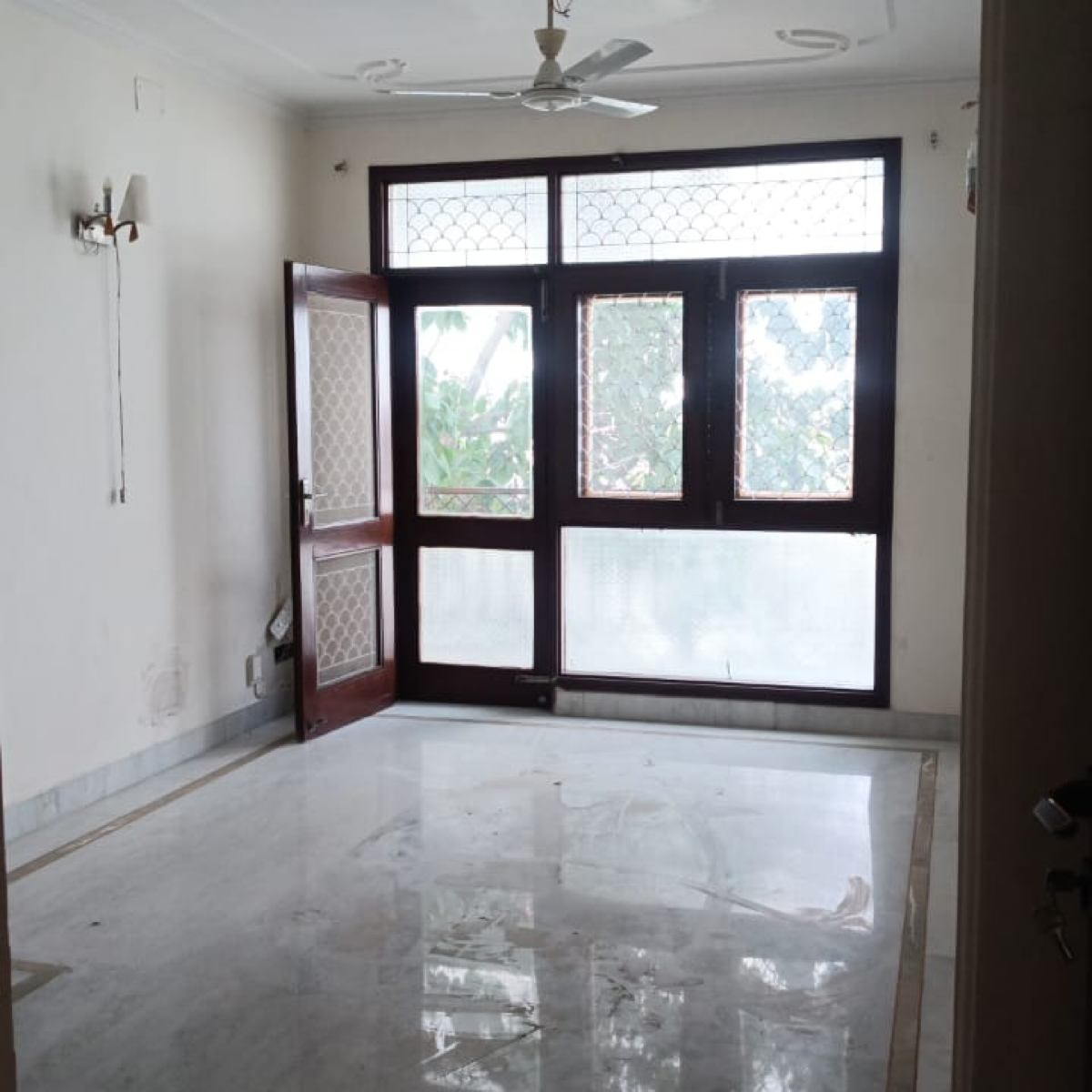3 BHK Builder Floor For Rent in Chittaranjan Park