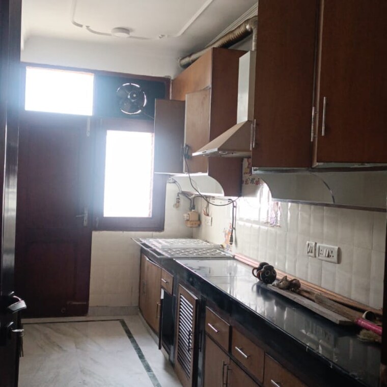 Kitchen, chittaranjan park 3 Bedroom 2000 Sq.Ft. Builder Floor In Chittaranjan Park Delhi 9178119