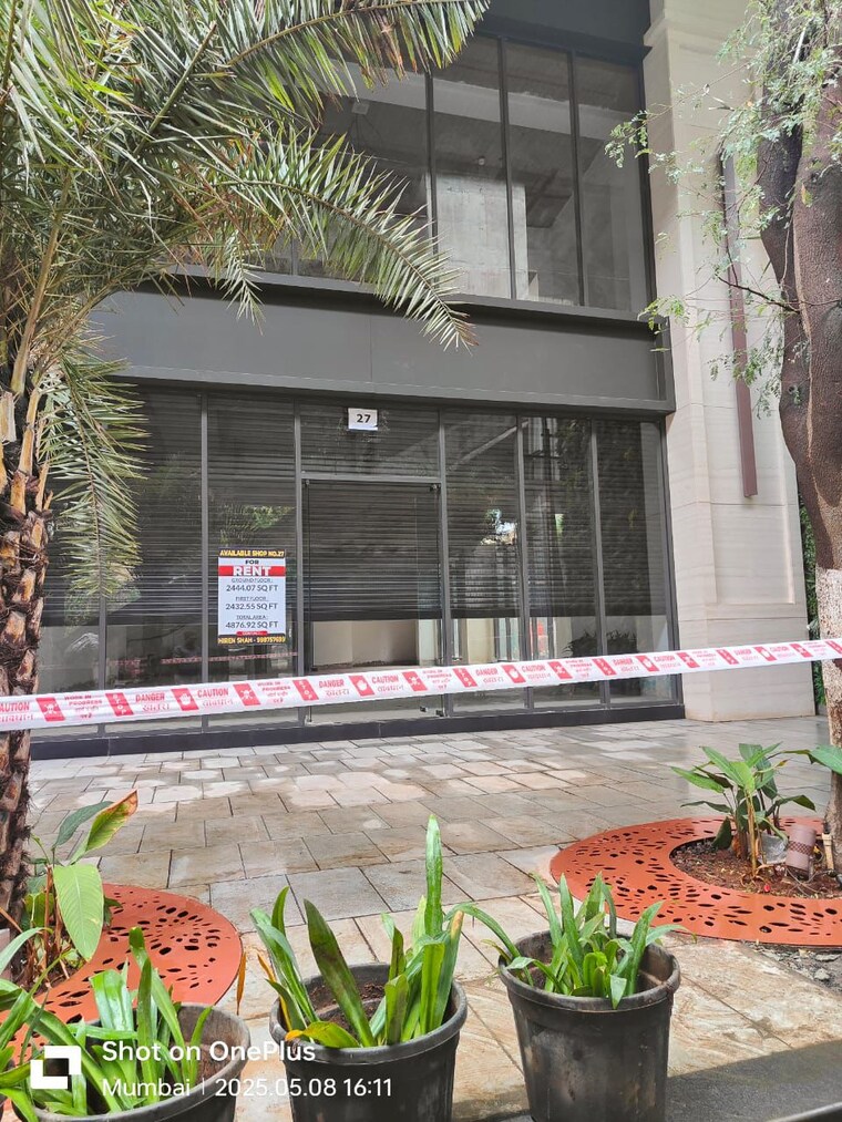 Exterior View, andheri west Commercial Showroom 4876 Sq.Ft. In Andheri West Mumbai 9178095