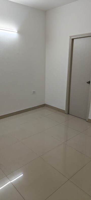 Room in 3 BHK Apartment at Paramount Emotions, Sector 1 Greater Noida – for Rent
