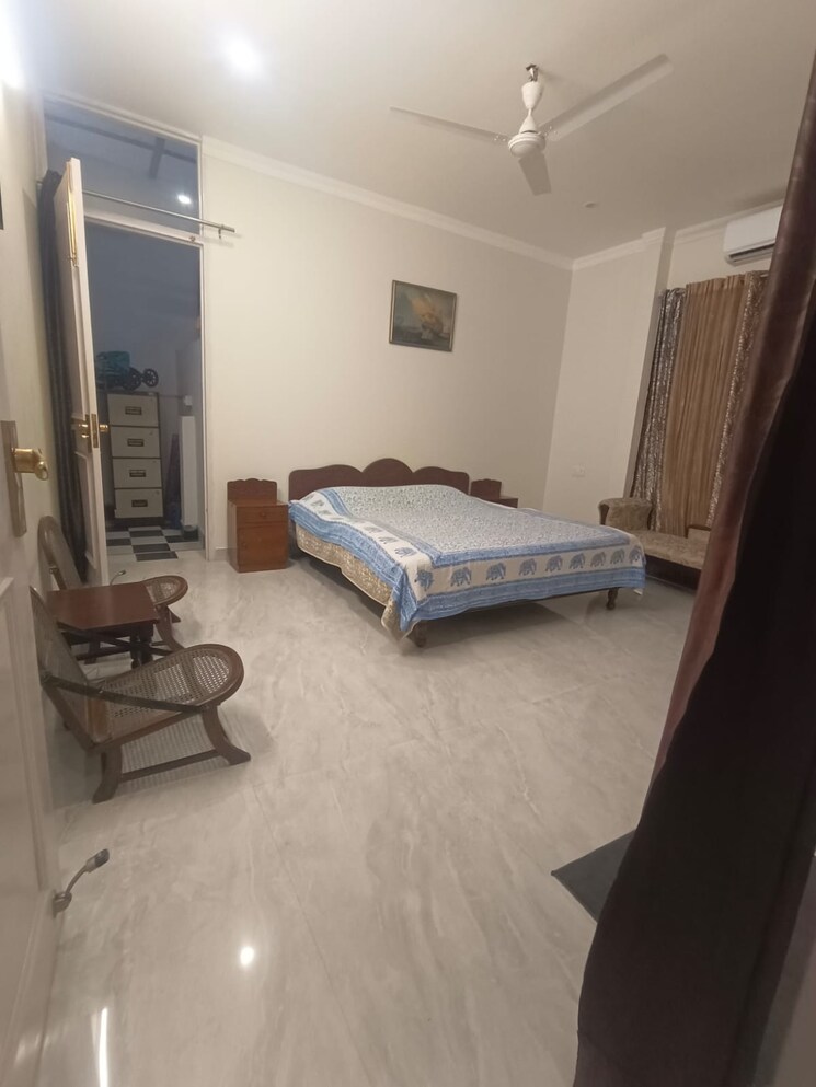 Bedroom, sainik farm 2 Bedroom 900 Sq.Ft. Villa In Sainik Farm Delhi 9178142