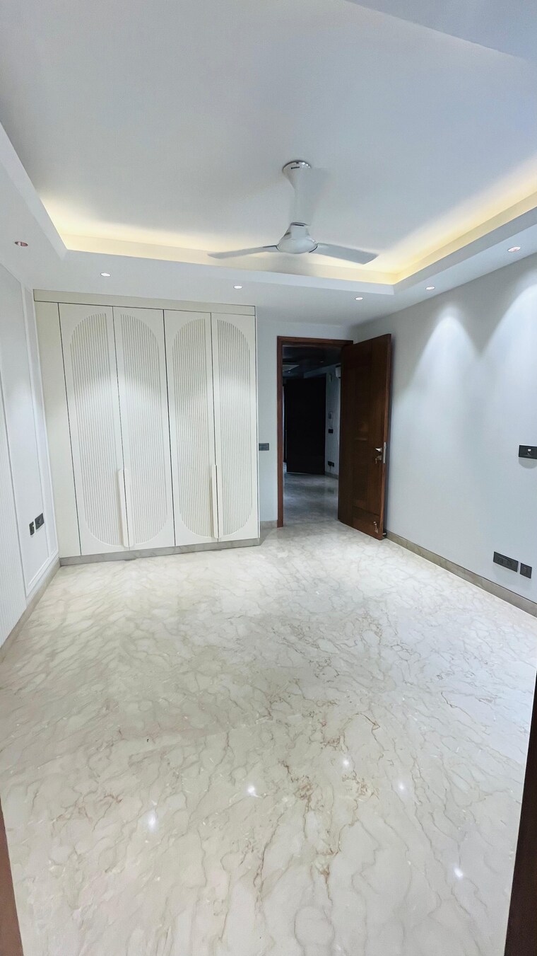 Room, greater kailash i 3 Bedroom 1872 Sq.Ft. Builder Floor In Greater Kailash I Delhi 9178138