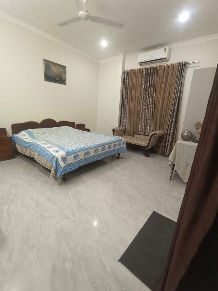 Bedroom, sainik farm 2 Bedroom 900 Sq.Ft. Villa In Sainik Farm Delhi 9178142