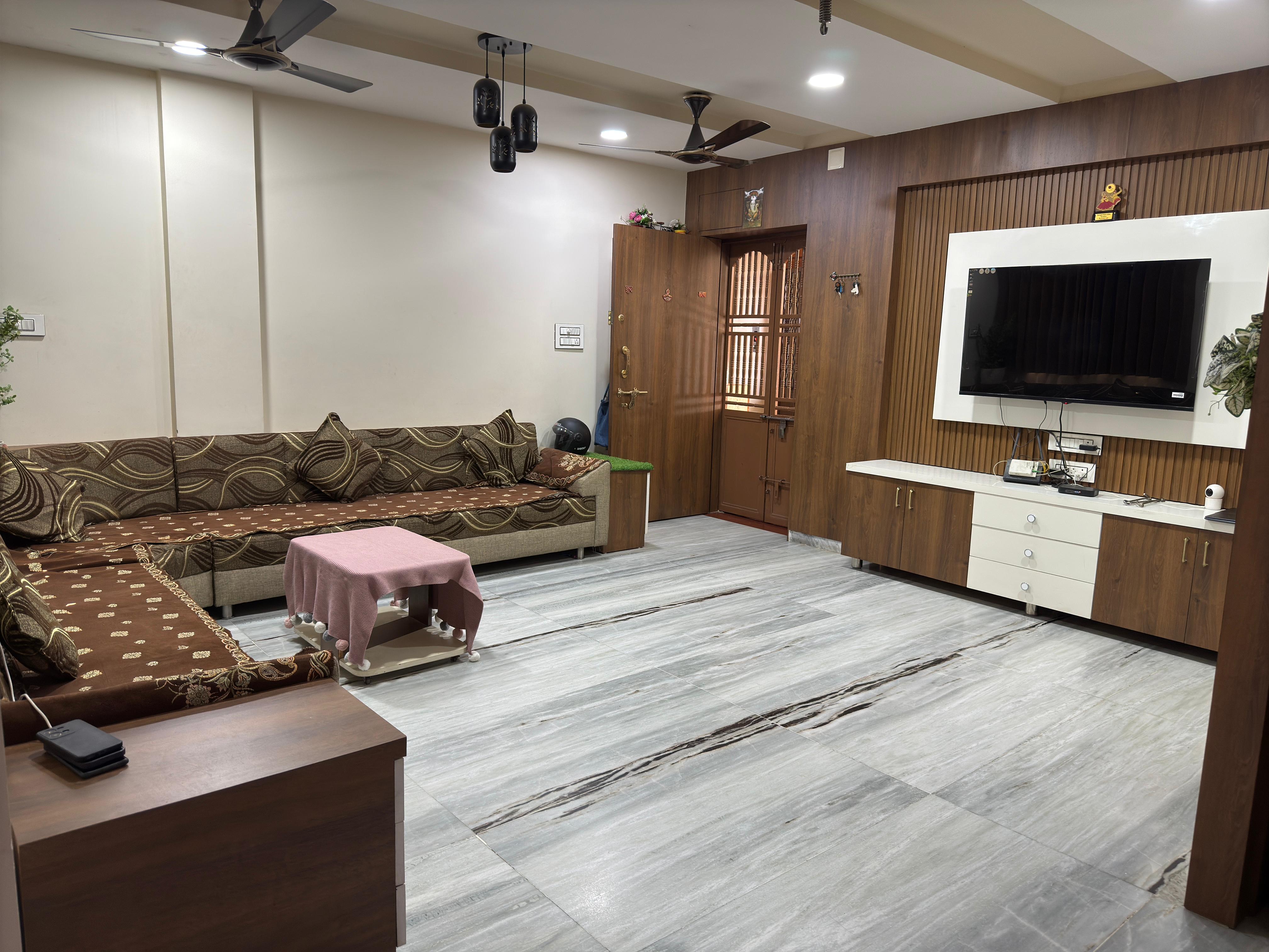 3 BHK Apartment For Sale in H-13, Part - 3, Shayona C