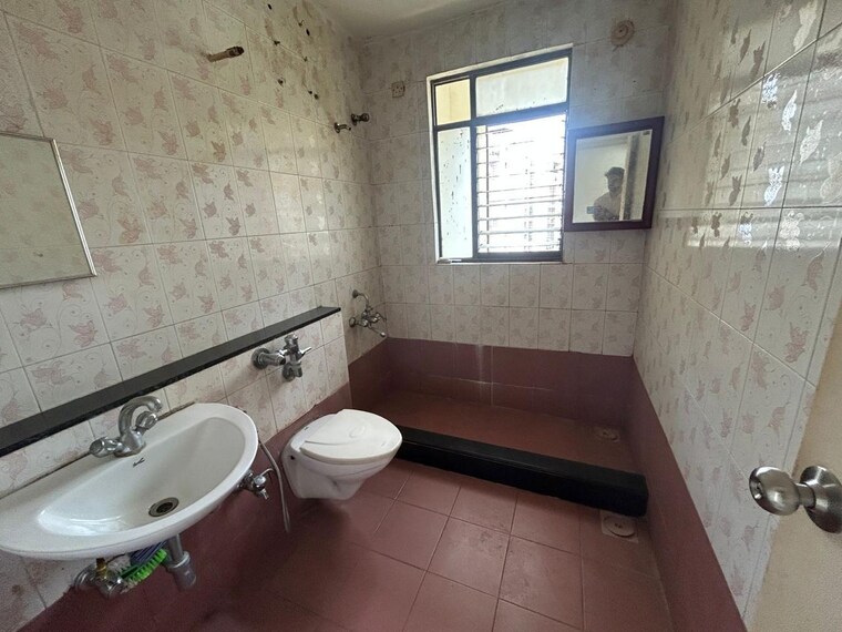 Bathroom, ganga-satellite 3 Bedroom 2100 Sq.Ft. Apartment In Wanwadi Pune 9178148