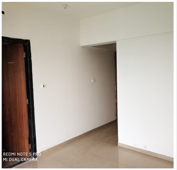 Room in 2 BHK Apartment at Lashkaria Anurag CHS, Andheri West – for Rent